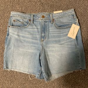 NWT High Waisted Denim Boyfriend Shorts